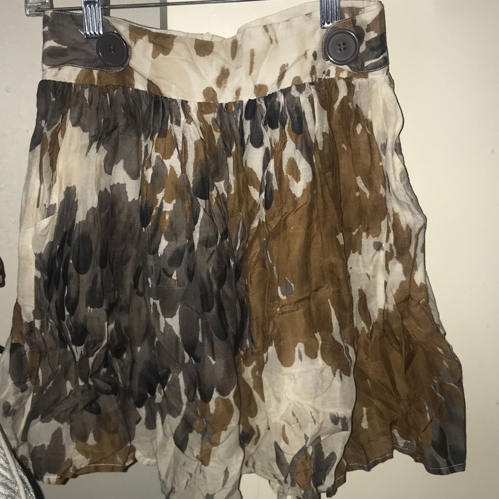 Neutral patterned skirt